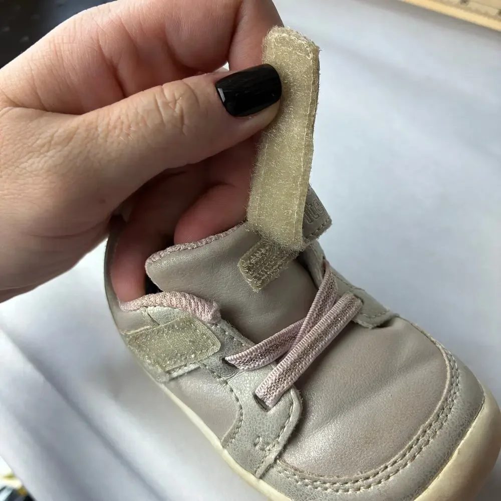 Stride Rite Miller Sneakers Girls 5M Champagne Gold Metallic Toddler Shoes